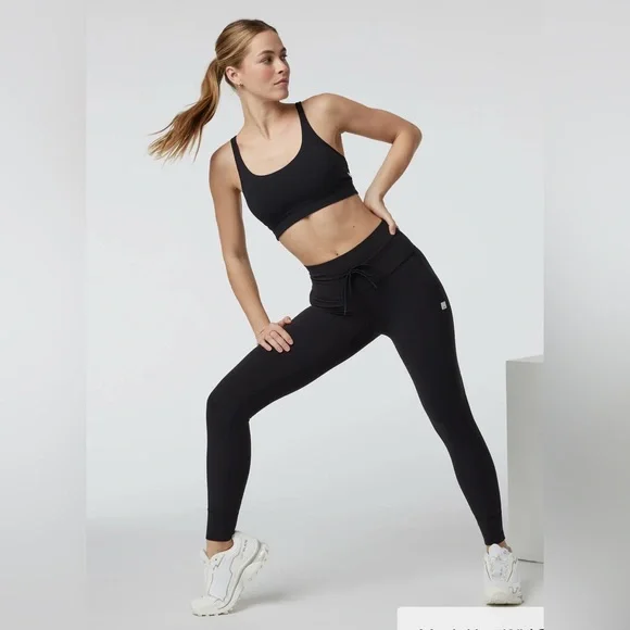 Vuori Charcoal Gray Leggings - Picture 1 of 15